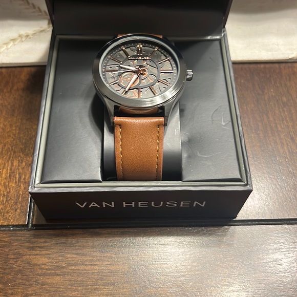 Van Heusen Accessories Brand New Mens Van Heusen Watch Poshmark
